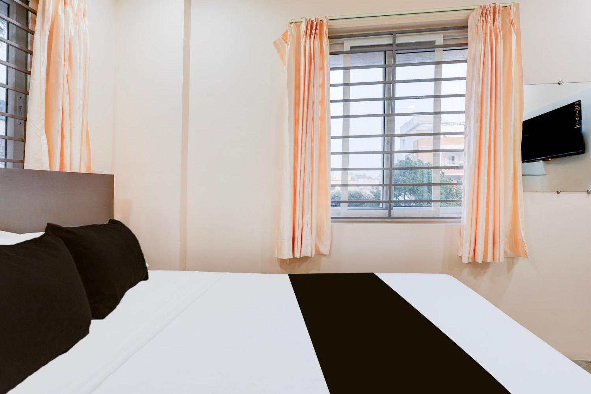Super Townhouse Mvp Sector With Kailasagiri Hill View Pedda Waltair Экстерьер фото