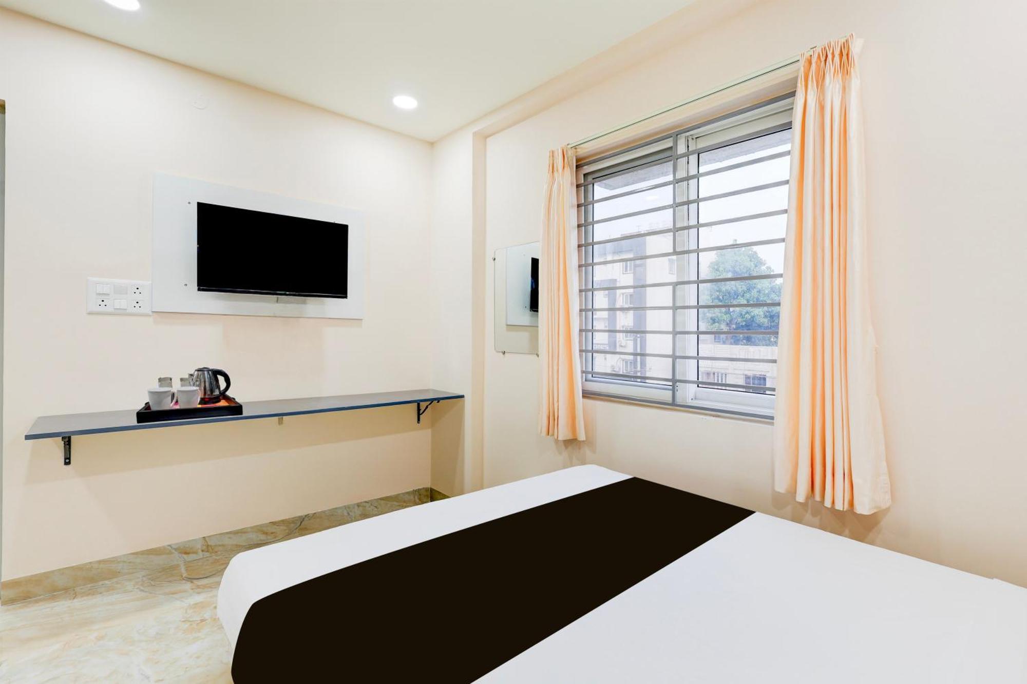 Super Townhouse Mvp Sector With Kailasagiri Hill View Pedda Waltair Экстерьер фото